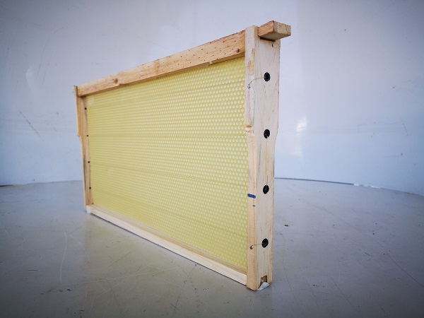 Brood box – Assembled with full wax sheets - Image 4
